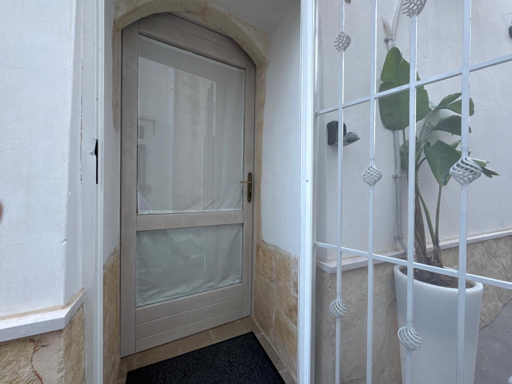 Arquati Room 奥斯图尼 外观 照片